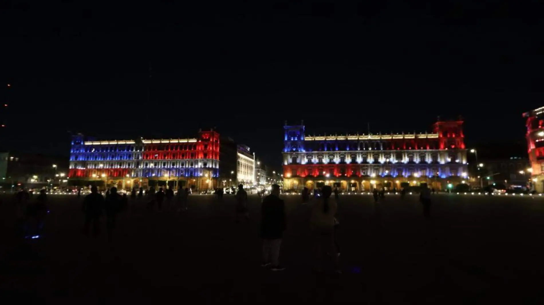 ¿México rindió homenaje a Rusia_ La verdadera razón por la que monumentos se iluminaron de azul, roj